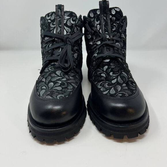 NIB Shind!gs Women's Black Combat Boots Chunky Vibram Sole Lug Tread   Sz. 9.5B - Picture 4 of 16